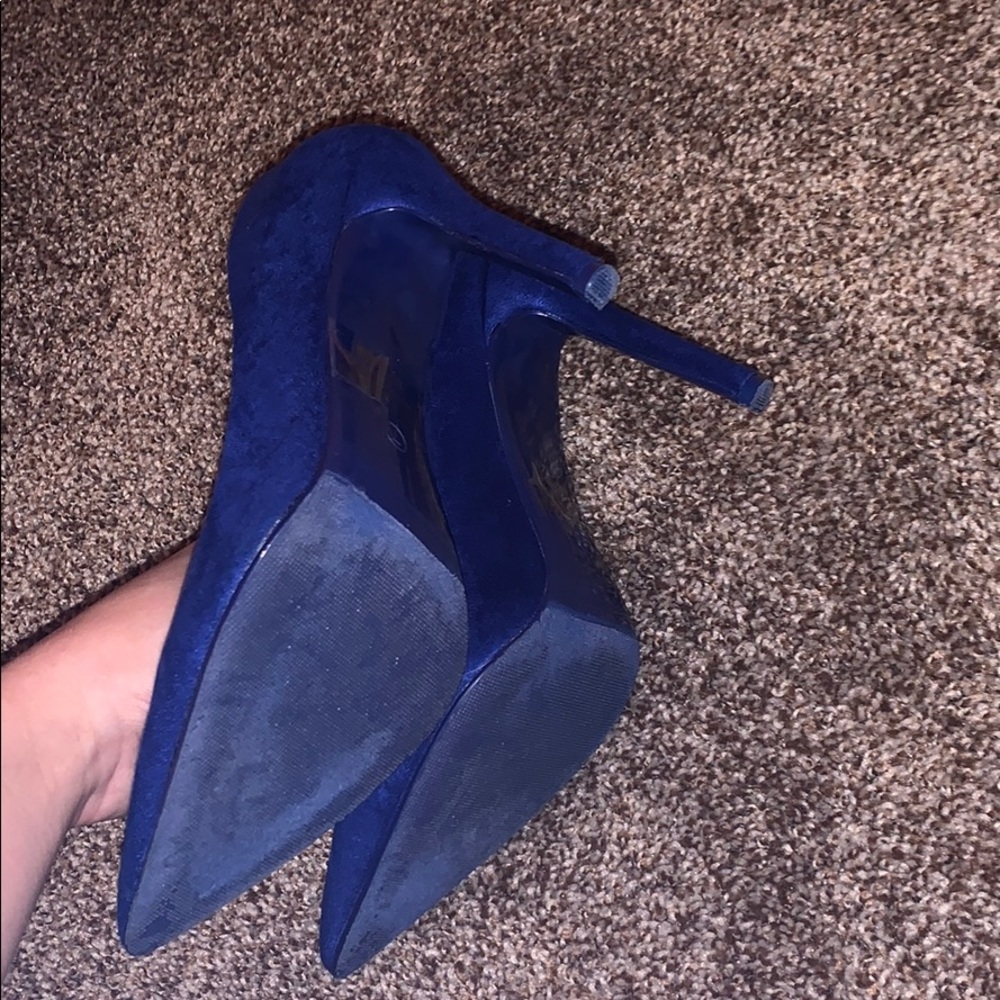 heels - Picture 2 of 2